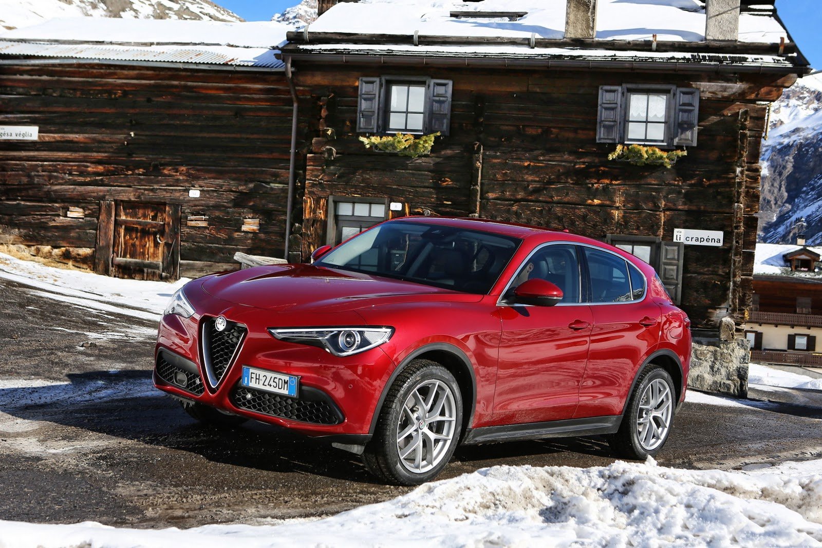 Foto Alfa Romeo Stelvio 1