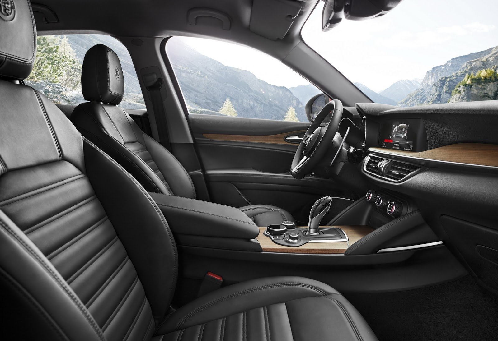 Interni nuova Alfa Romeo Stelvio