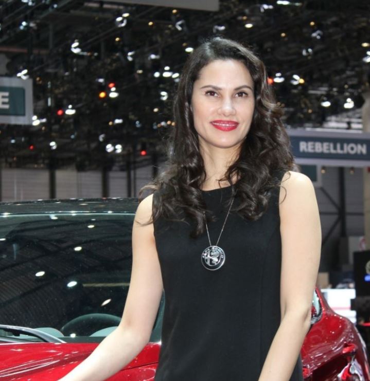 Ragazze stand Alfa Romeo Salone di Ginevra 2017