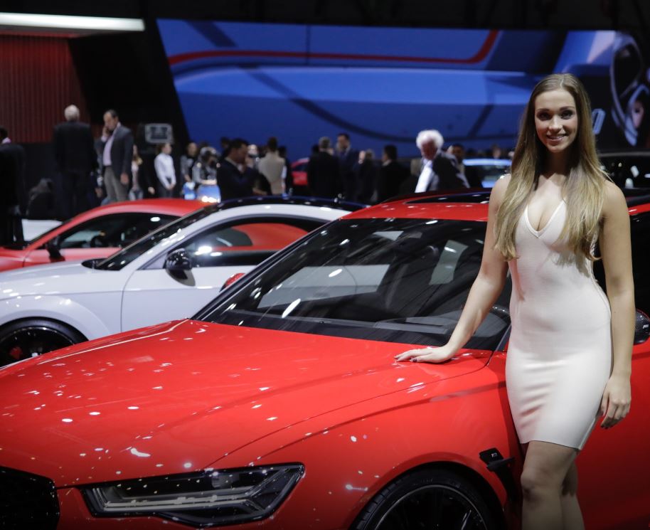 Sexy Ragazze Salone di Ginevra 2017