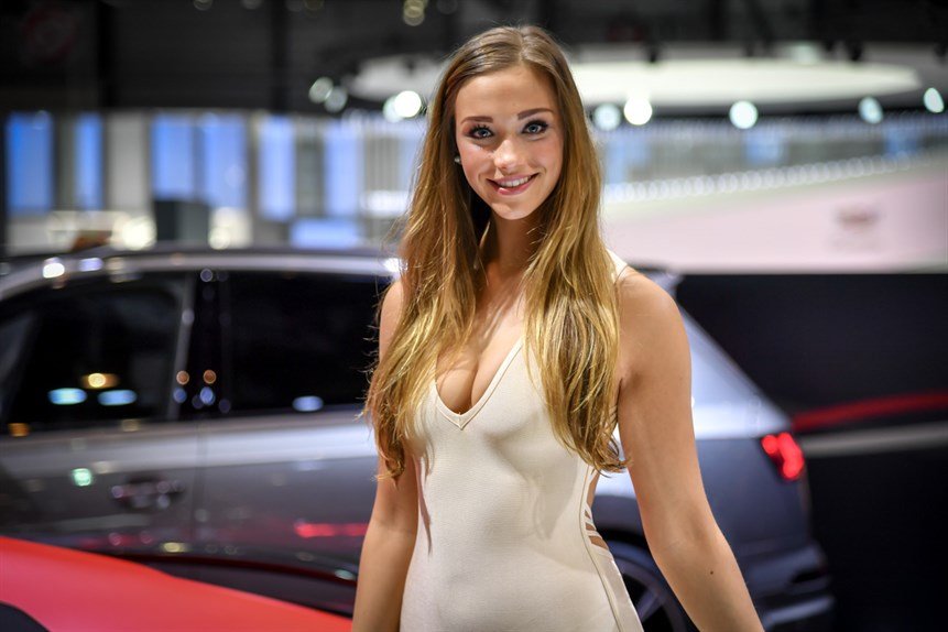 Sexy ragazza Salone di Ginevra 2017