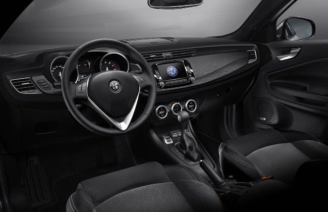 Interni nuova Alfa Romeo Giulietta Sport 2017