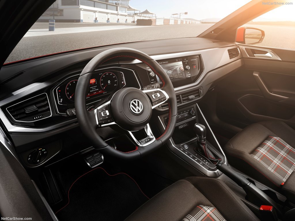 Abitacolo nuova Volkswagen Polo GTI 2018