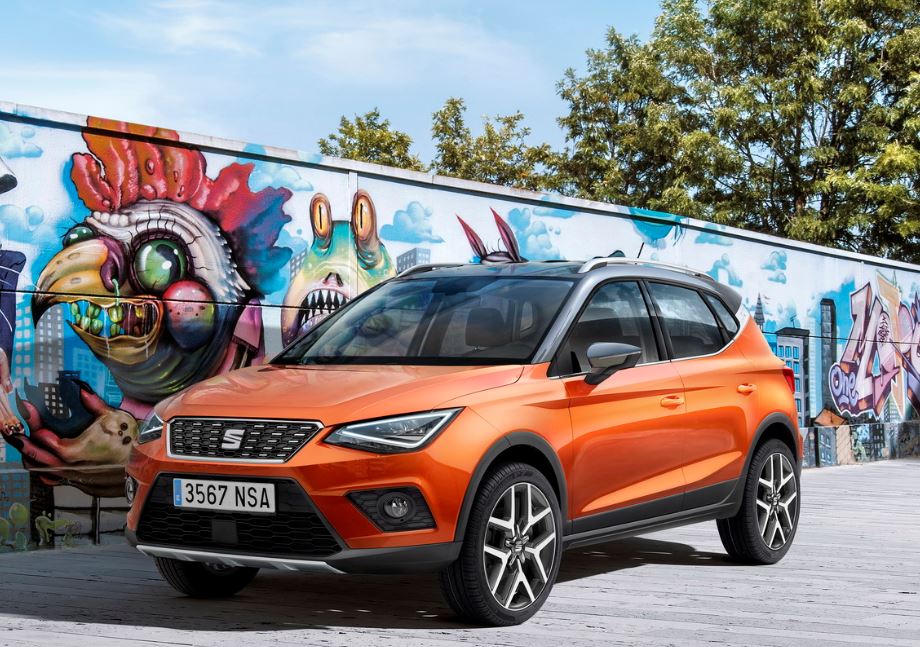 Nuova Seat Arona prezzi motori allestimenti dimensioni foto