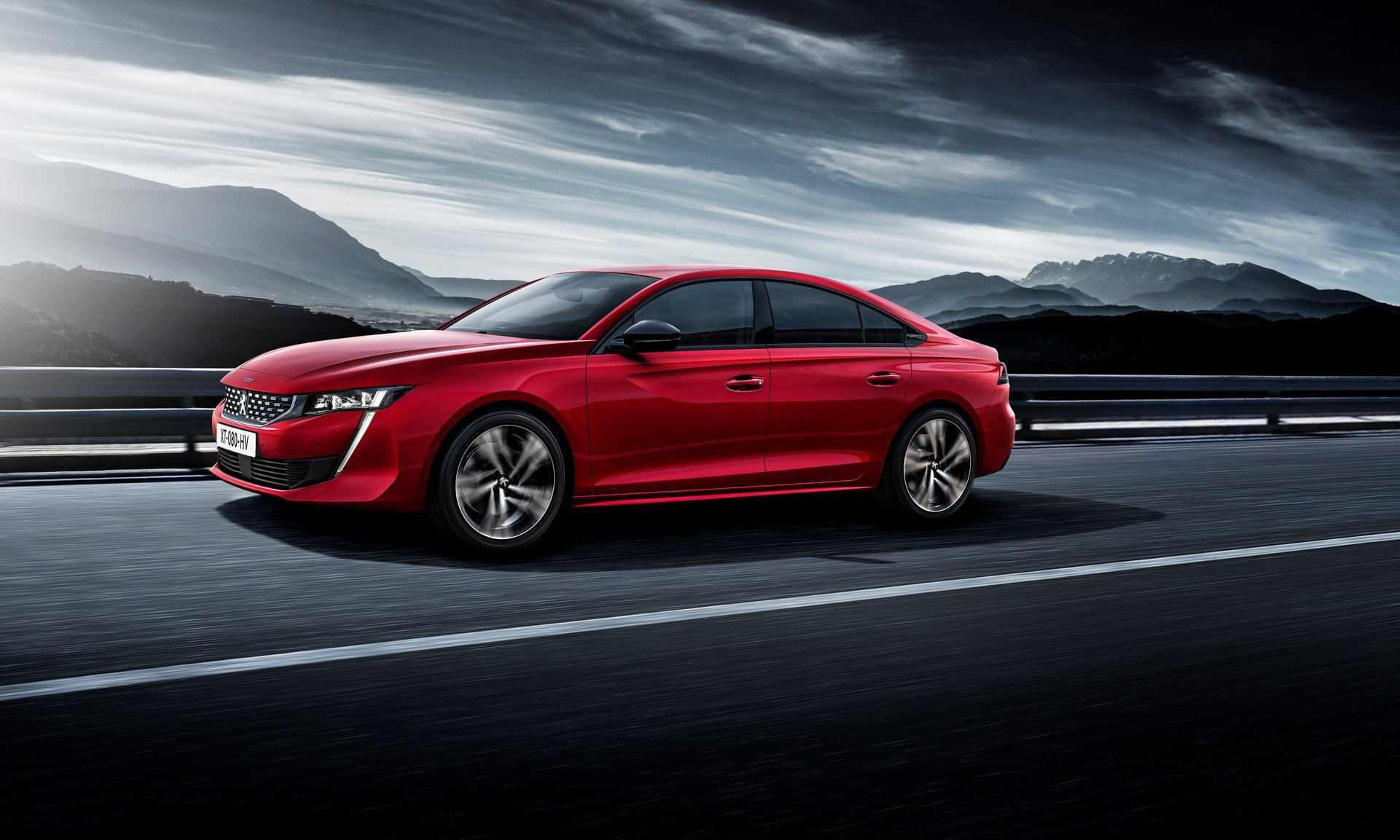 Nuova berlina Peugeot 508 2018