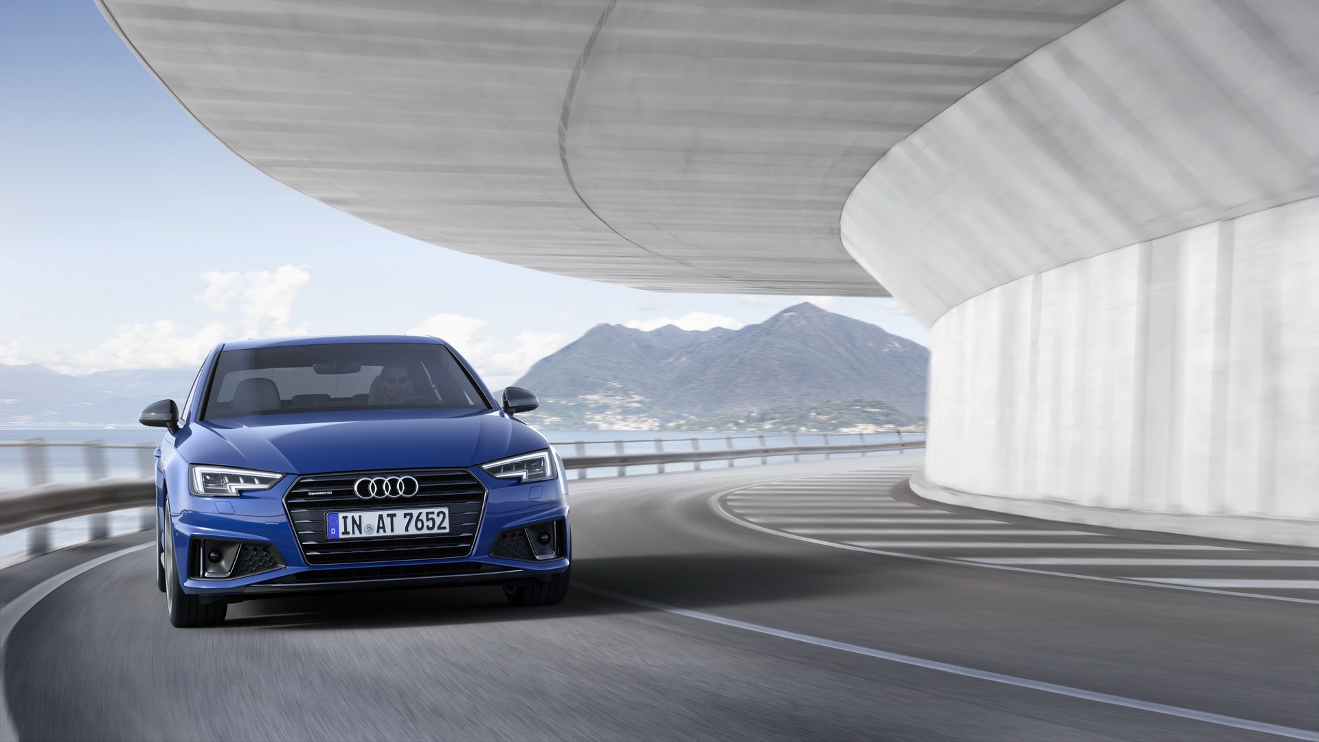 Foto frontale nuova Audi A4 2019