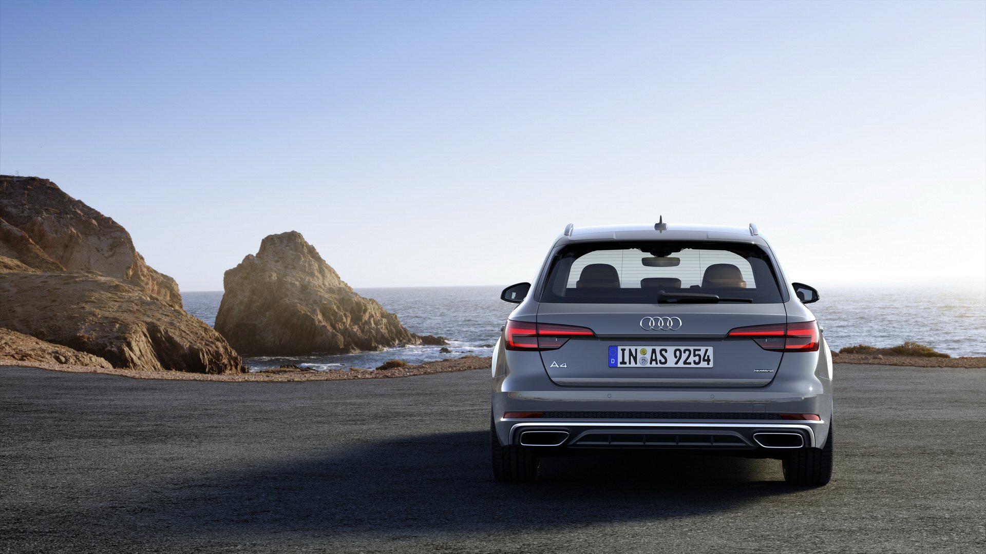 Foto posteriore nuova Audi A4 Avant 2019