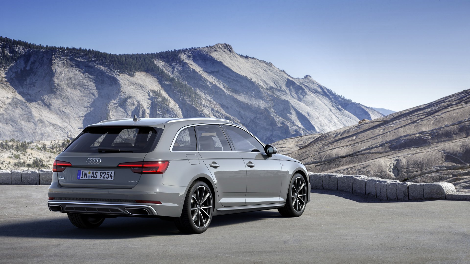 Immagini Restyling nuova Audi A4 Avant 2019