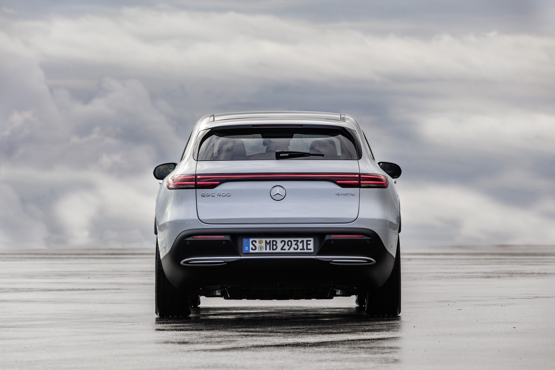 Posteriore Nuova Mercedes EQC elettrica 2019
