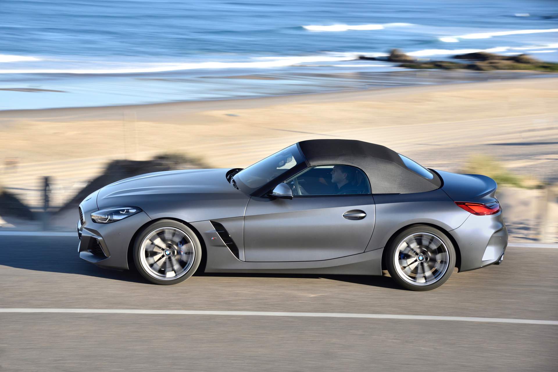 Foto fiancata nuova BMW Z4 2019