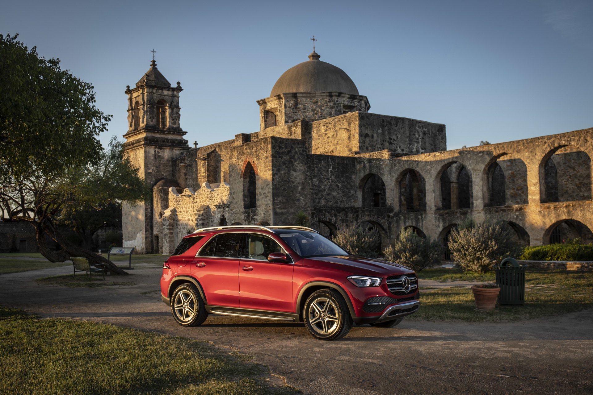Immagini ufficiali nuova Mercedes GLE 2019