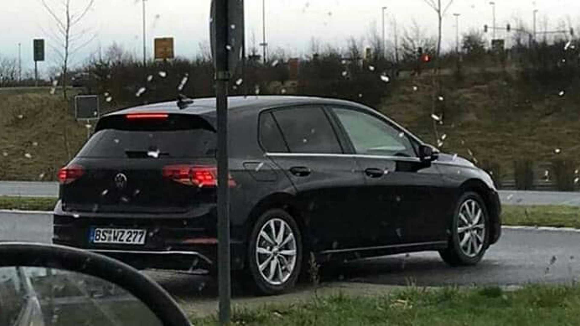 Immagine Foto spia nuova Volkswagen Golf 8