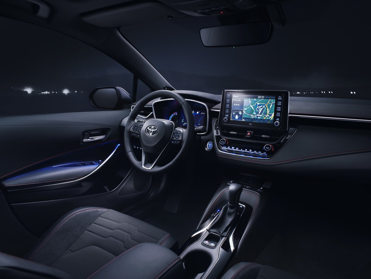 Immagine-interni-nuova-Toyota-Corolla-2019-Hatchback.jpg