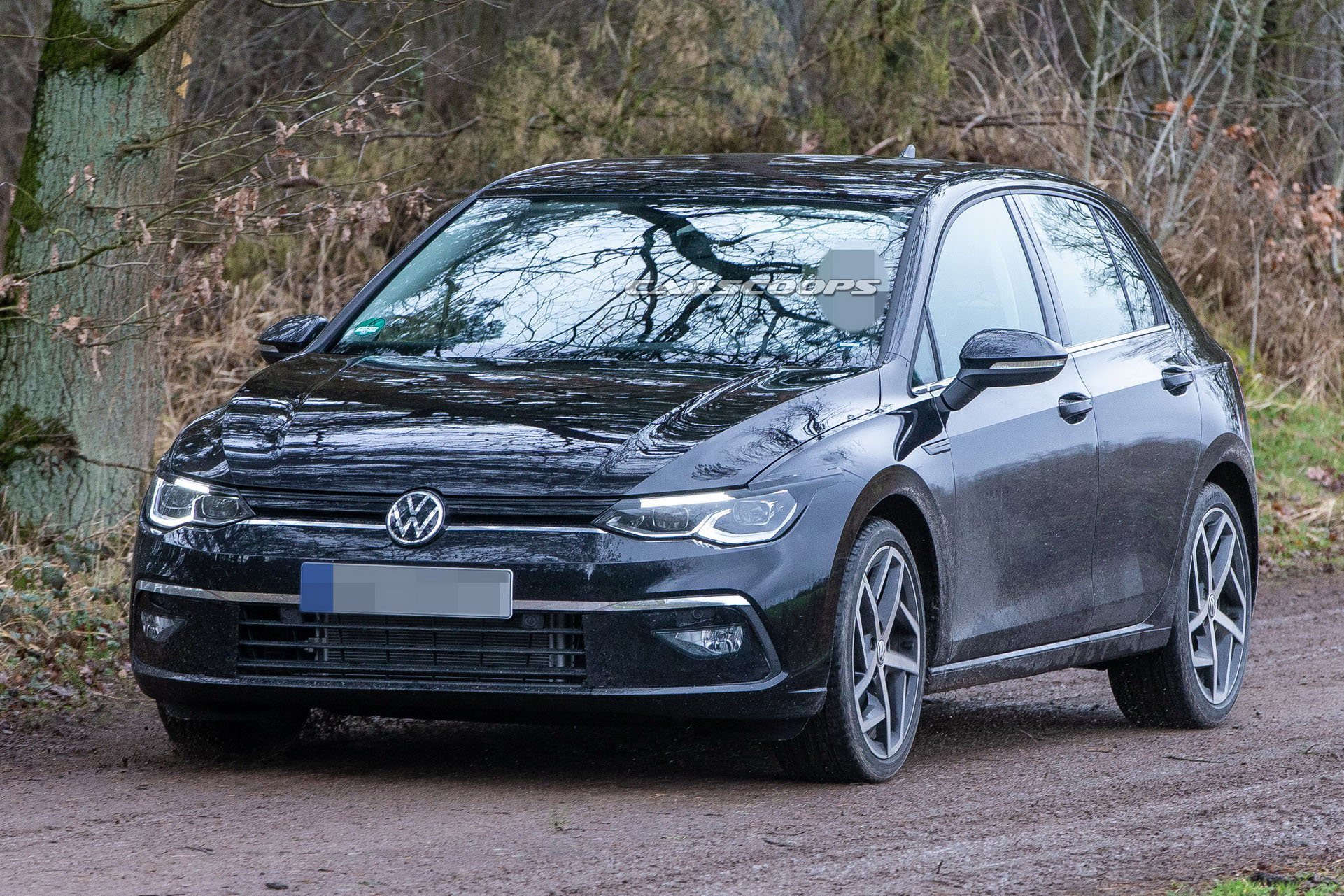 Nuova Golf 8 frontale Foto spia