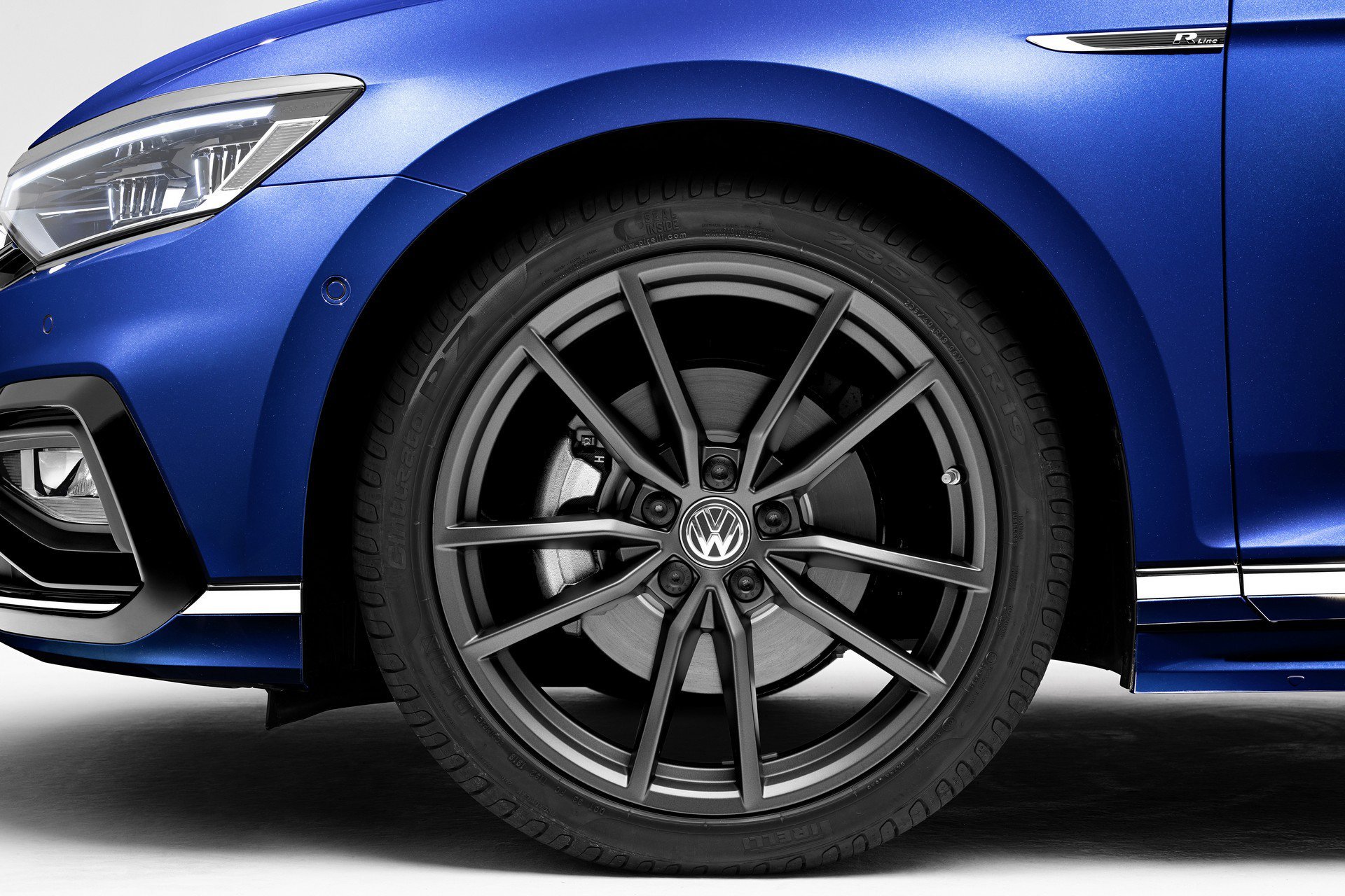 Nuovi cerchi Volkswagen Passat 2019