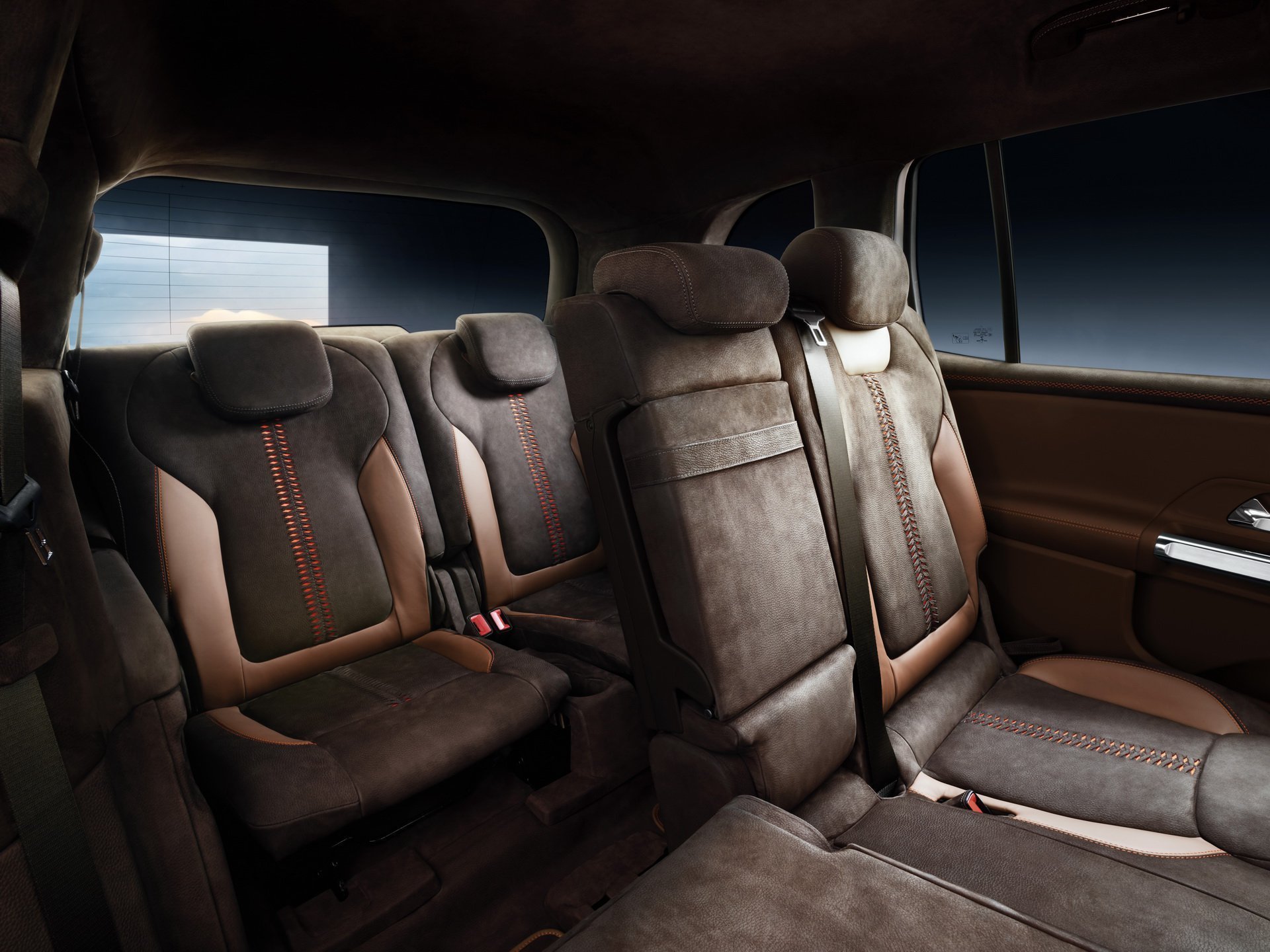 Abitacolo e sedili concept Mercedes GLB