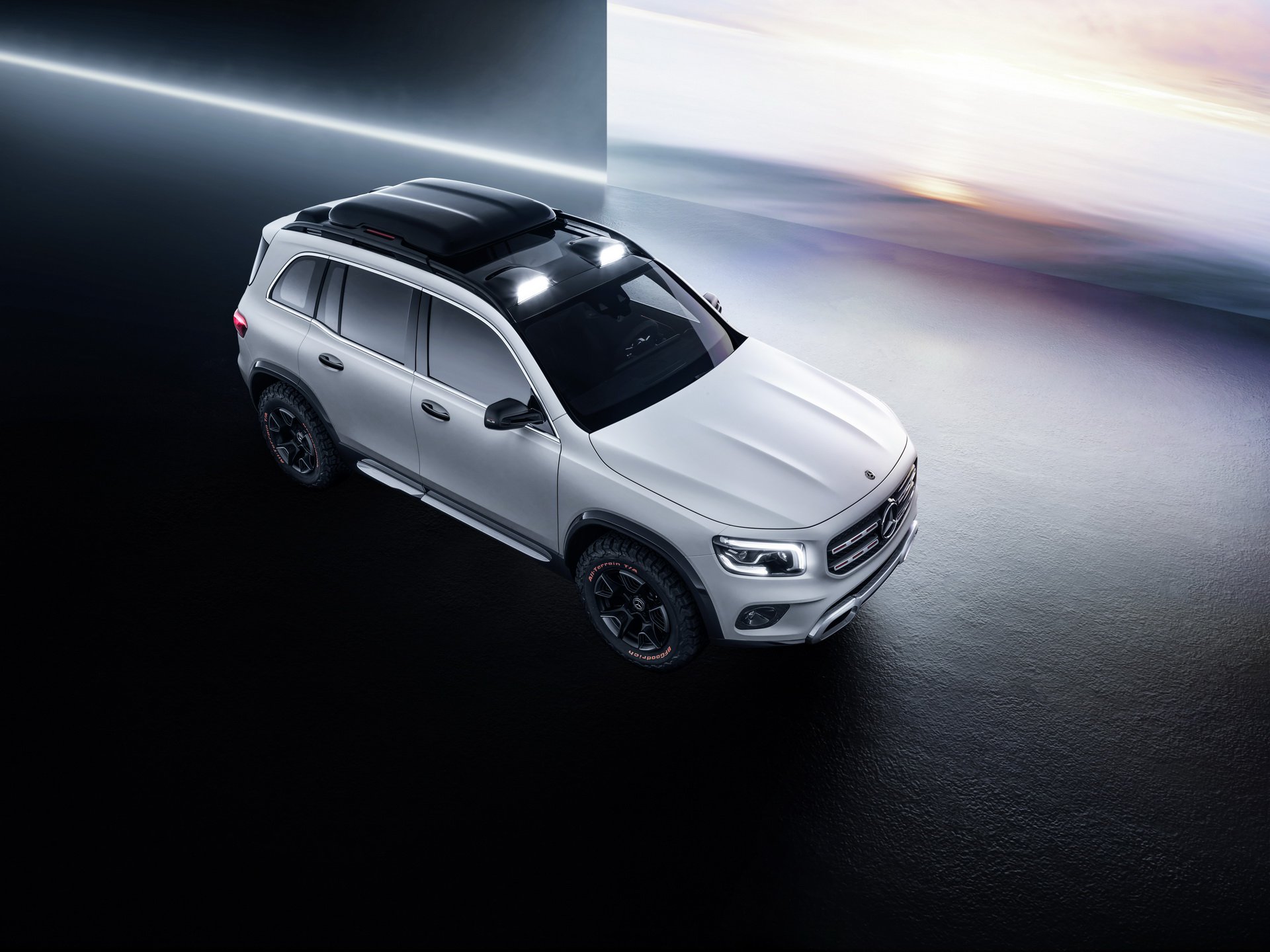 Foto nuovo suv Mercedes GLB