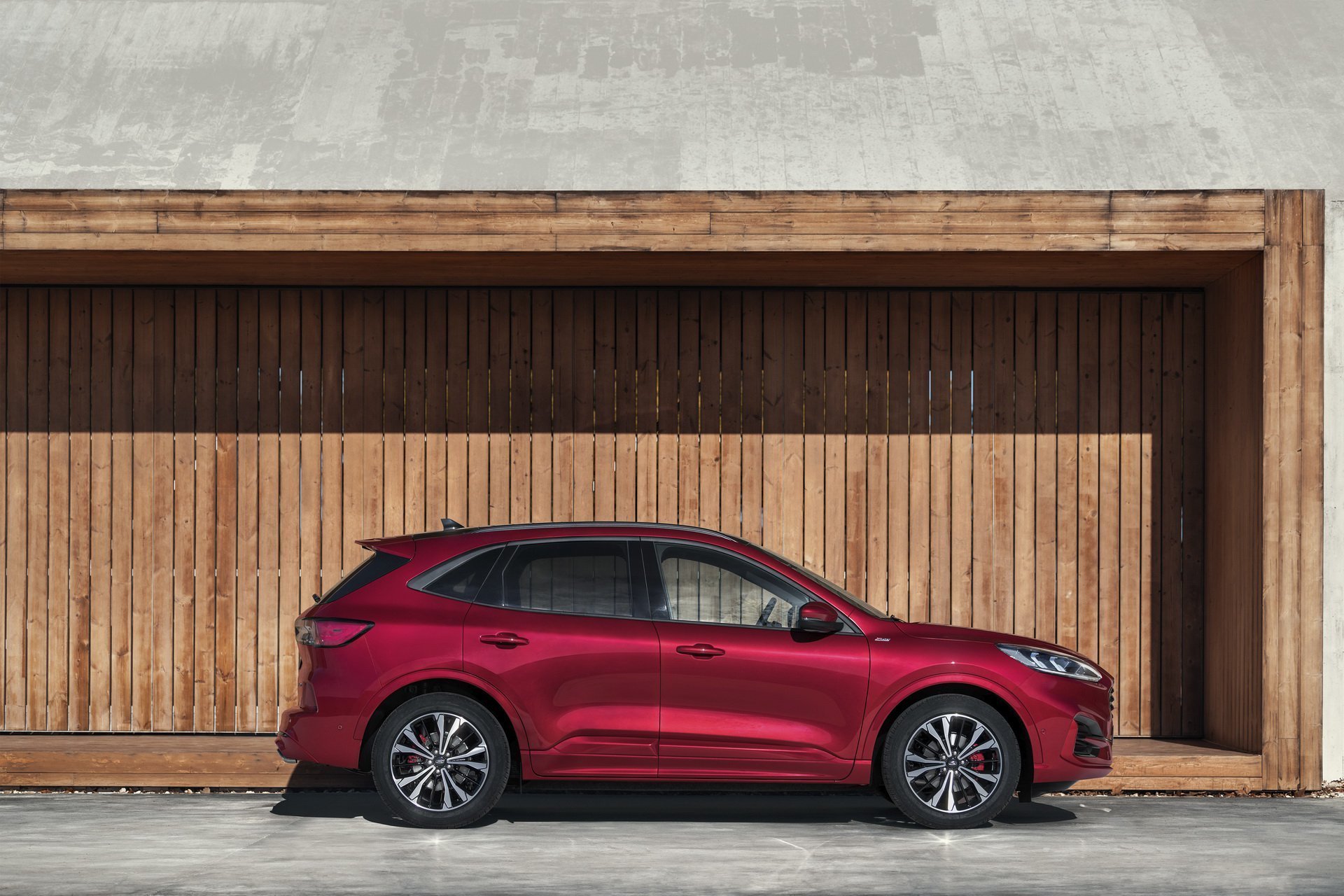 Immagine fiancata nuova Ford Kuga 2019