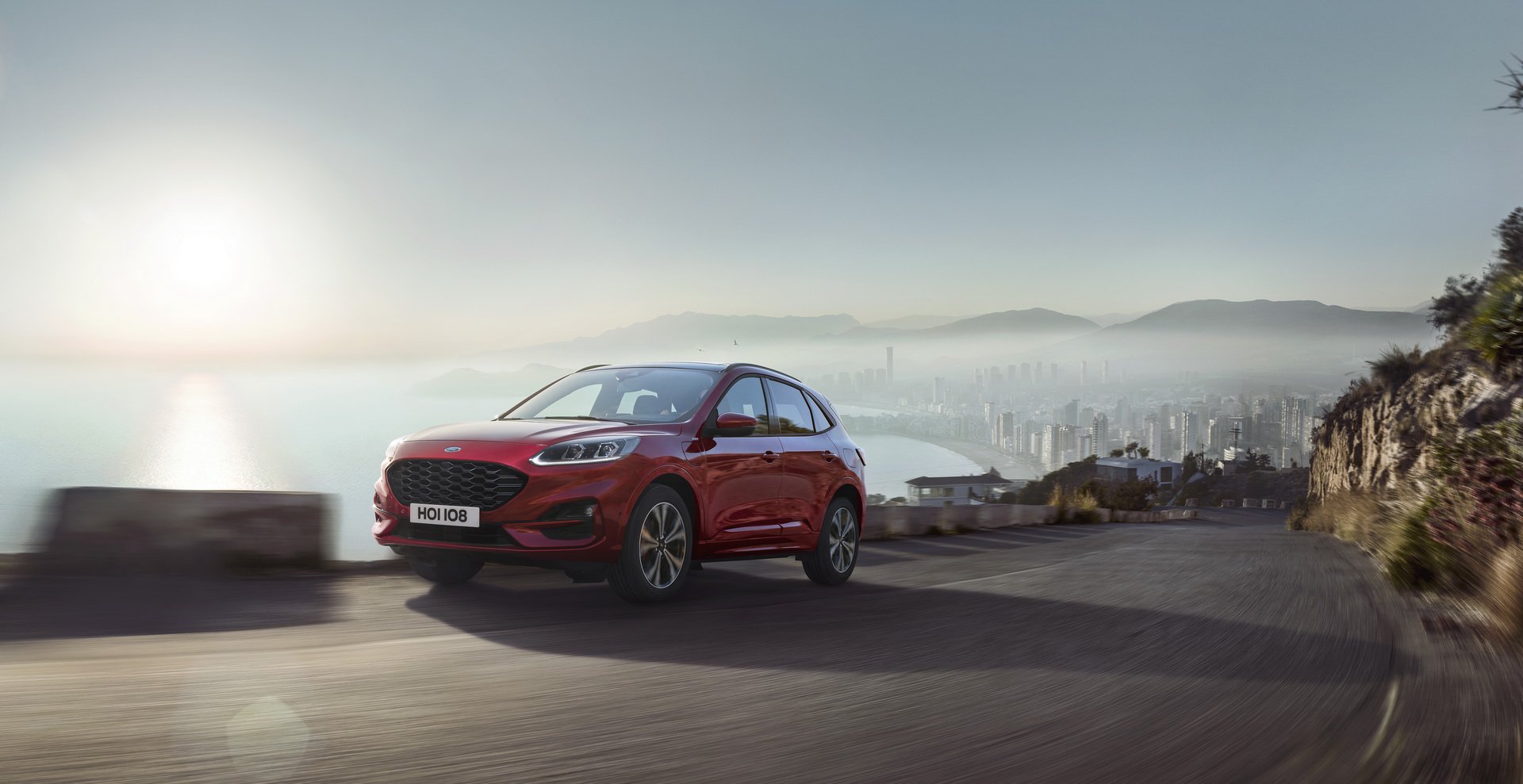 Immagine frontale nuova Ford Kuga 2019