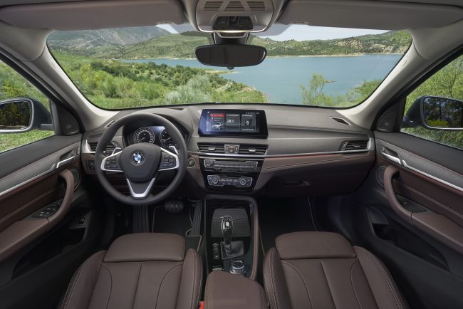Immagine interni plancia e volante nuova BMW X1 2019 Immagine interni plancia e volante nuova BMW X1 2019