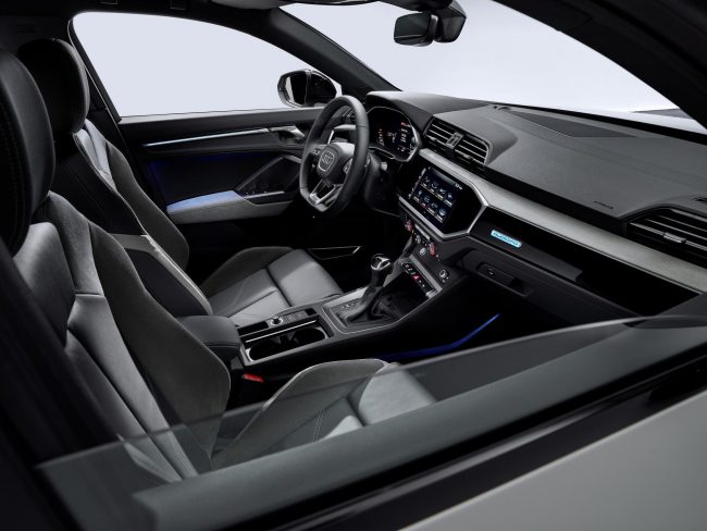 Foto interni abitacolo nuovo Suv coupe Audi Q3 Sportback 2019 Foto interni abitacolo nuovo Suv coupe Audi Q3 Sportback 2019