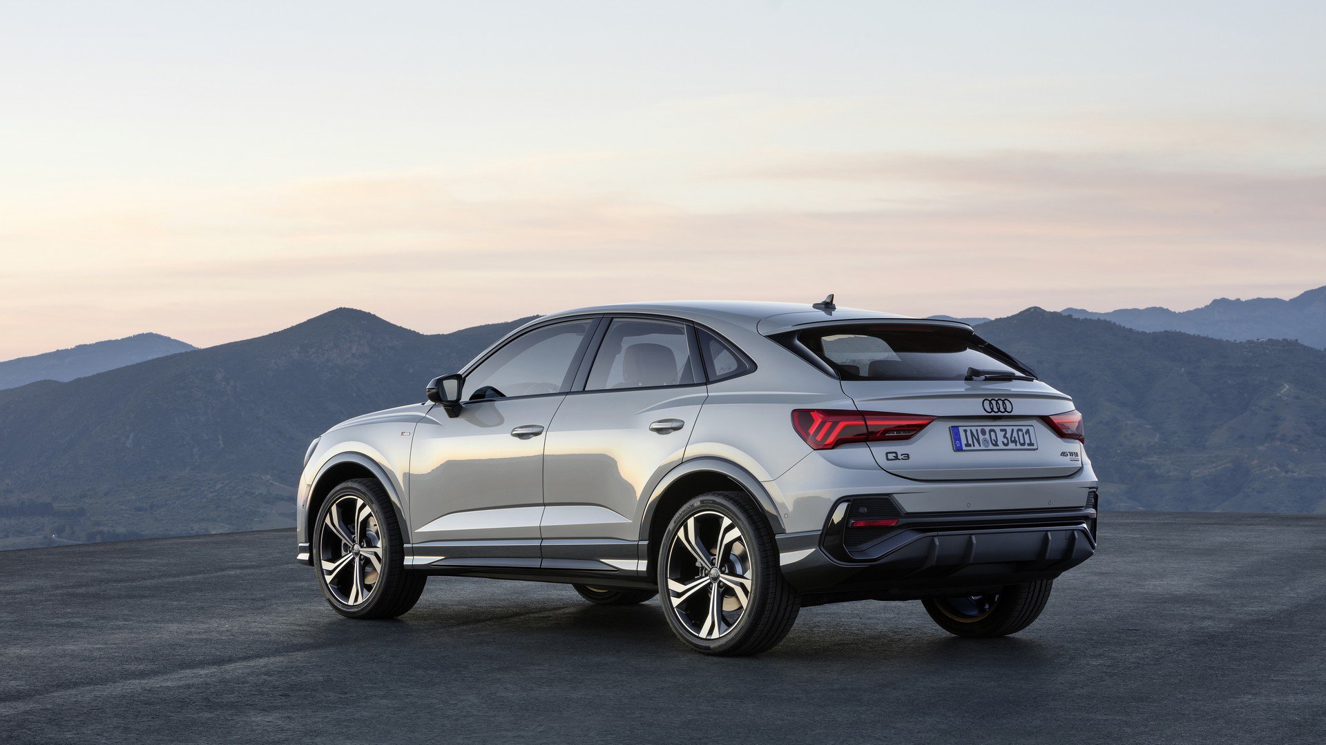 Nuovo suv Coupe Audi Q3 Sportback