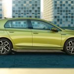 Immagine ufficiale fiancata nuova Volkswagen Golf 8 2020
