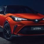 Nuova Toyota C HR restyling 2020 con nuovo motore ibrido
