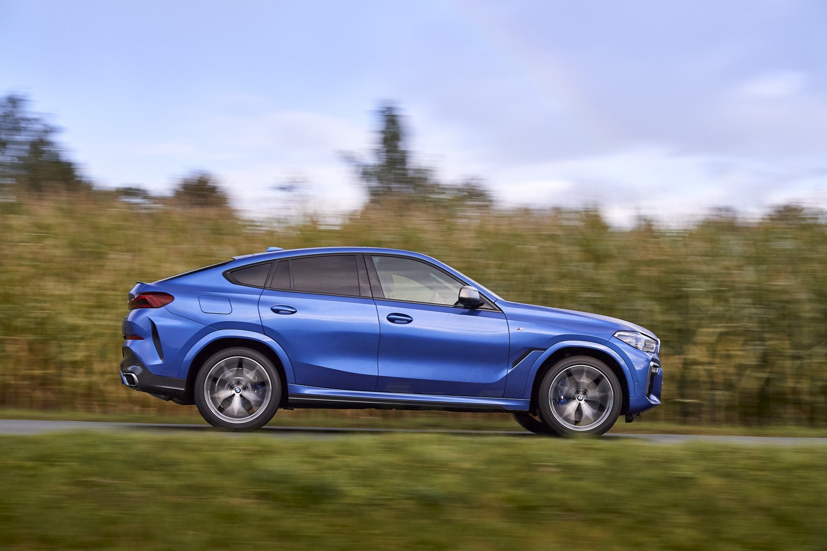 Immagini nuova BMW X6