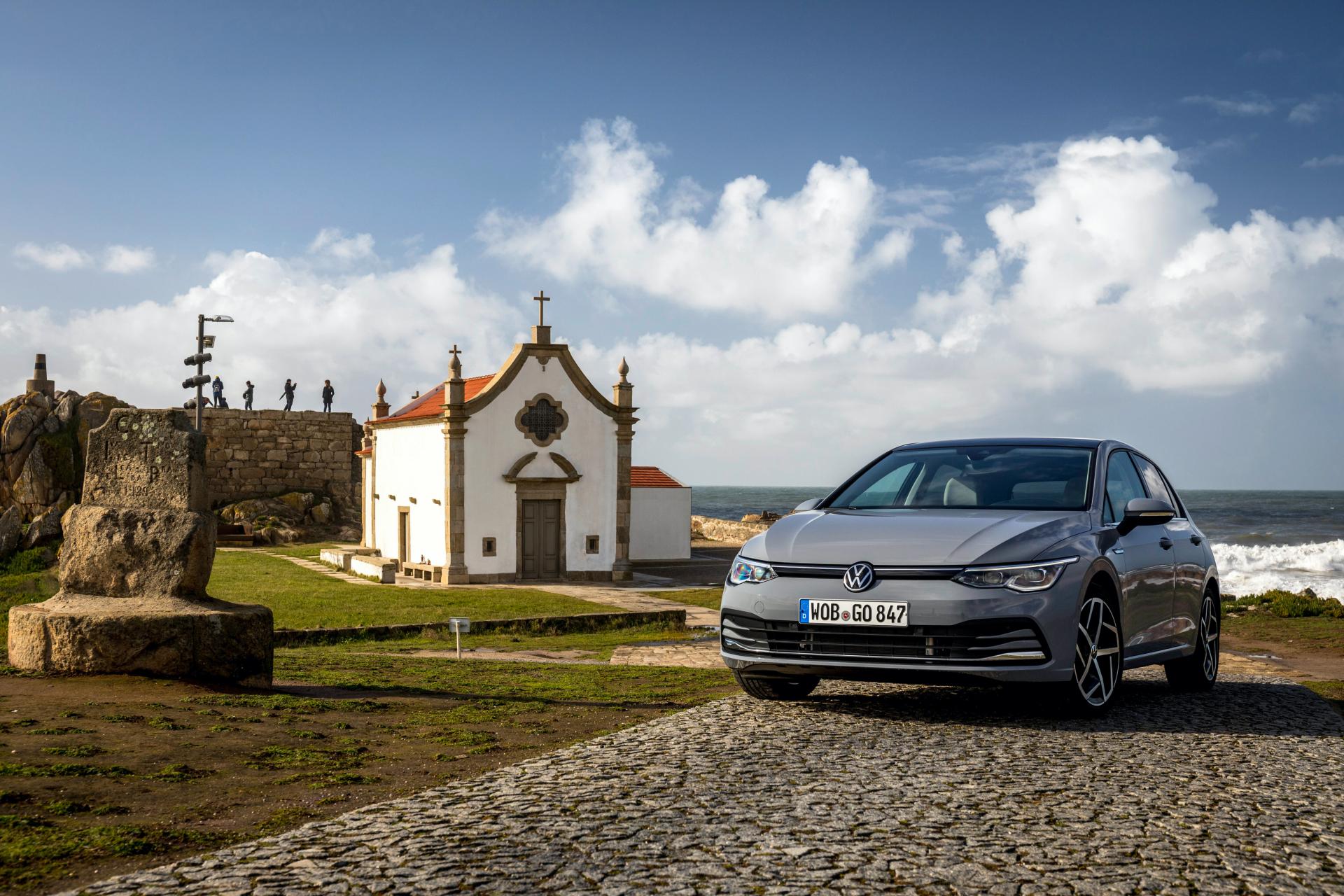 Nuovo grigio Volkswagen Golf 8