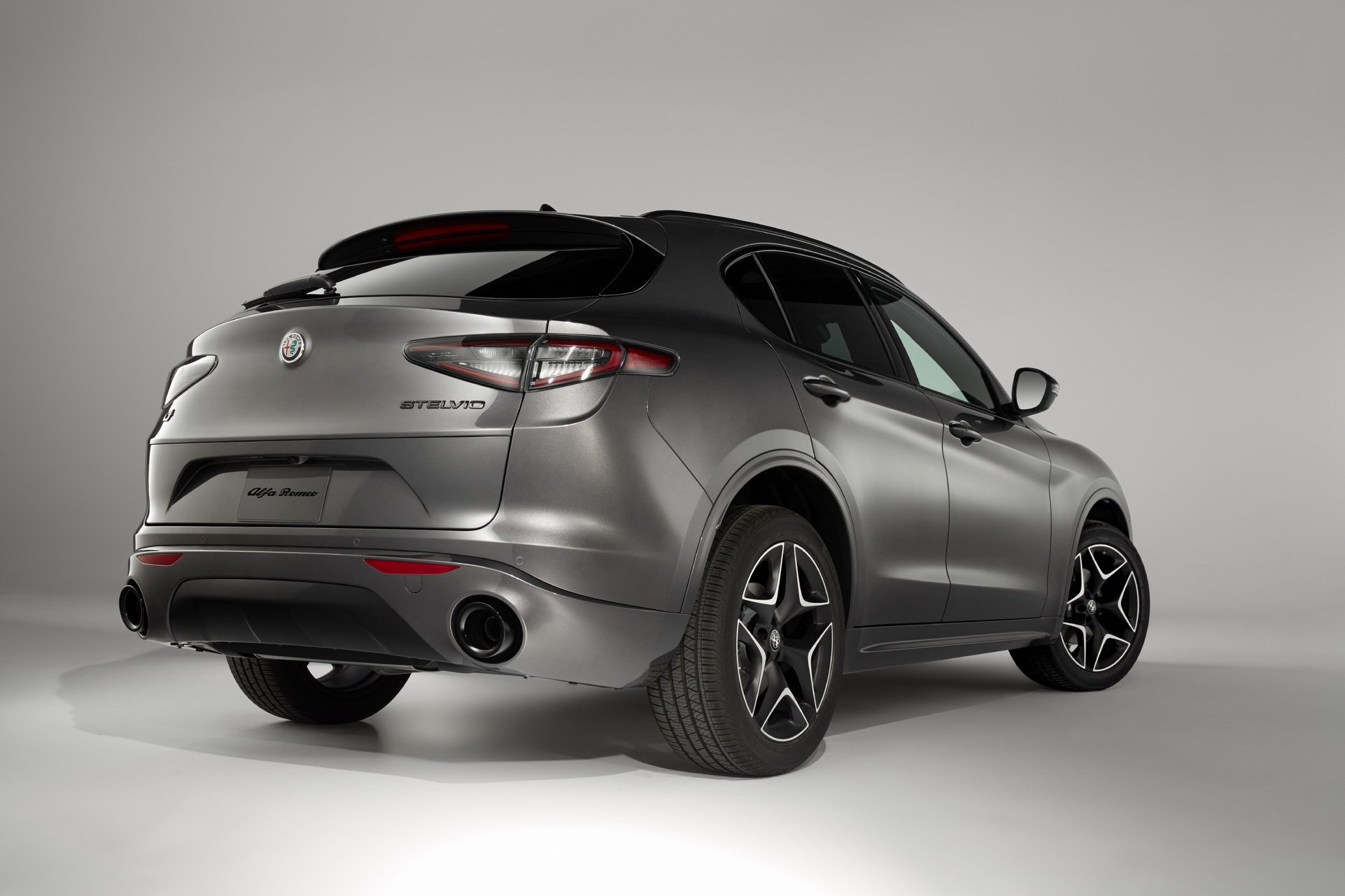 Posteriore nuovo Alfa Romeo Stelvio 2020