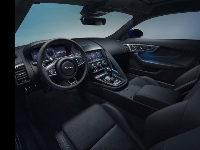 Foto interni e abitacolo nuova Jaguar F Type 2020 restyling Foto interni e abitacolo nuova Jaguar F Type 2020 restyling