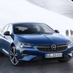 Immagine frontale nuova Opel Insignia 2020 berlina