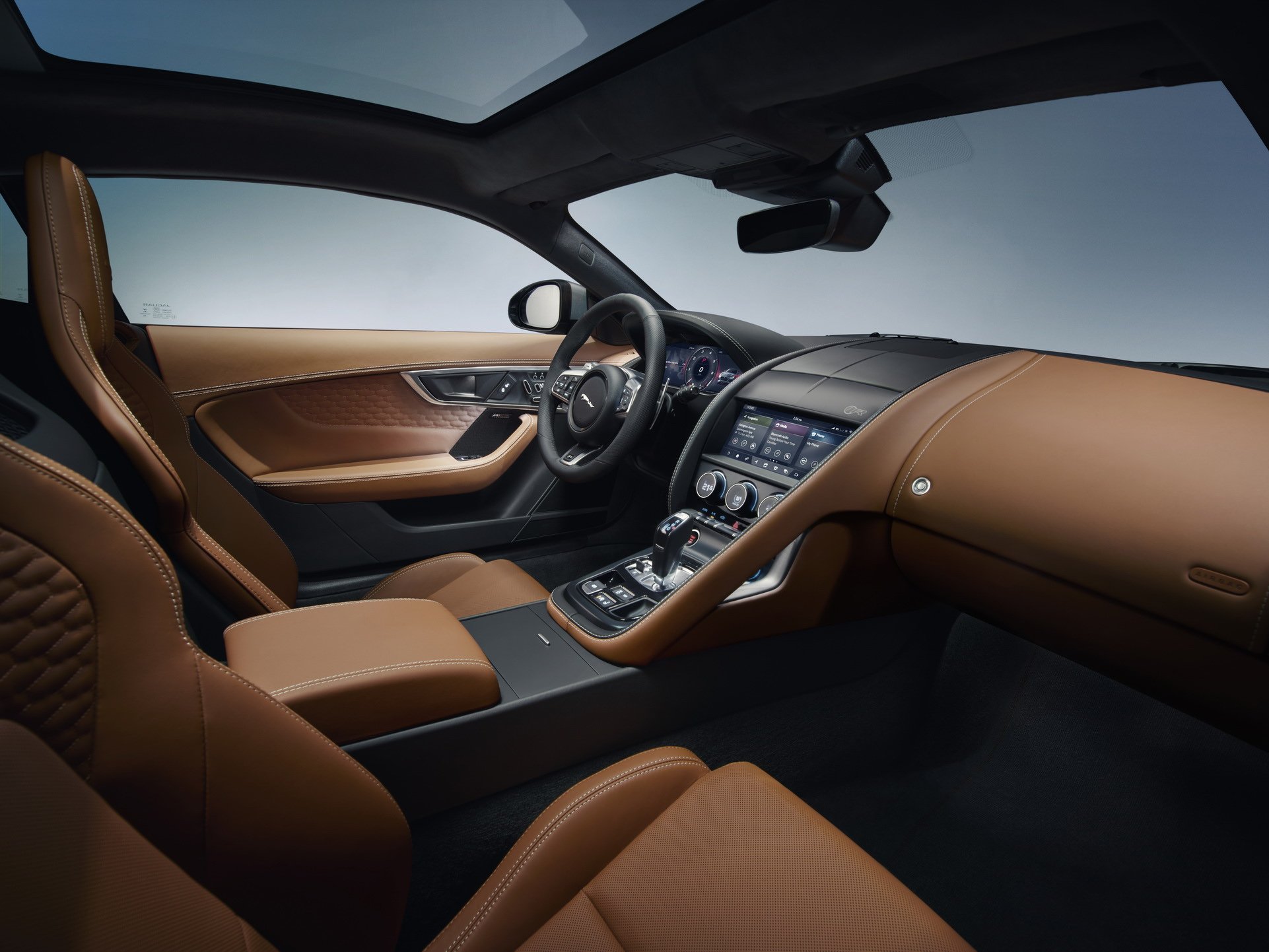 Immagine interni Nuova Jaguar F Type 2020 Restyling
