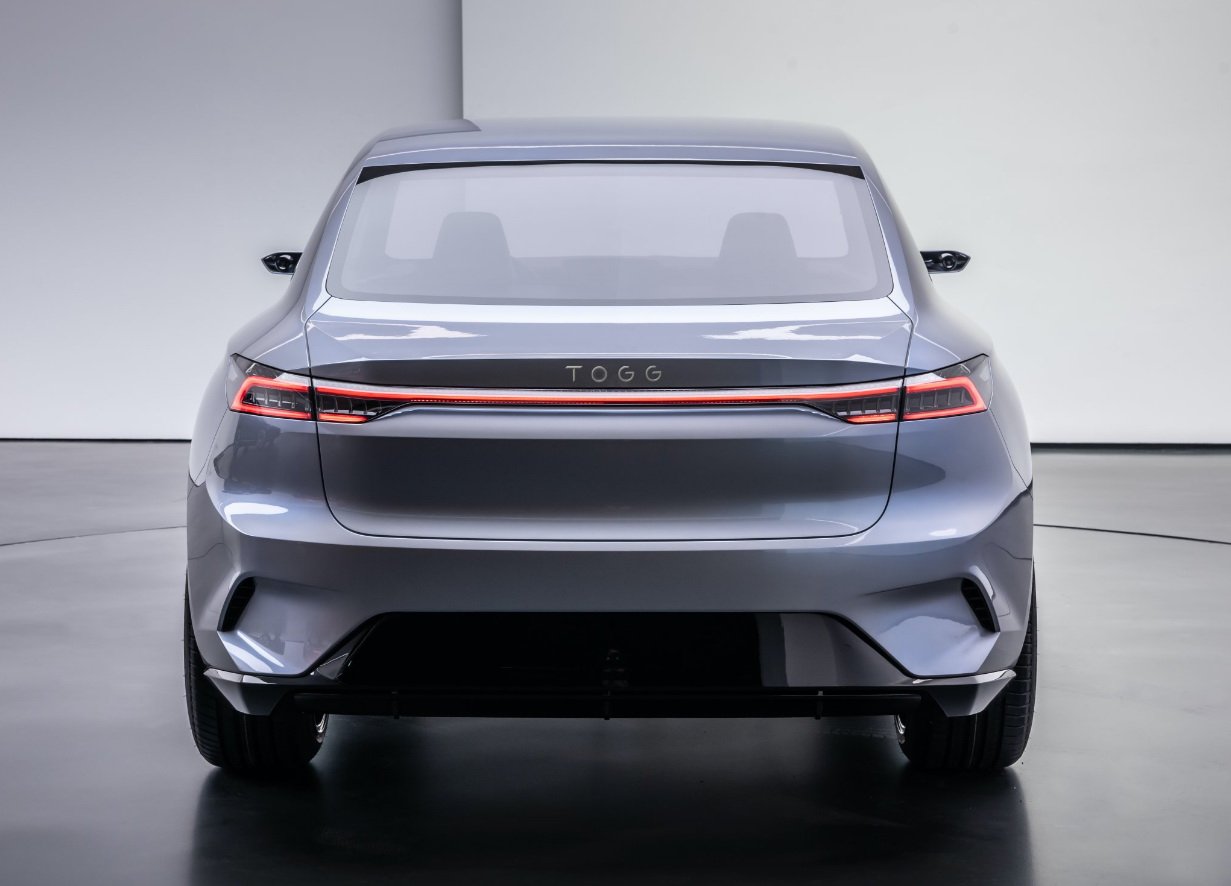 Immagine posteriore Nuova berlina elettrica TOGG 2022