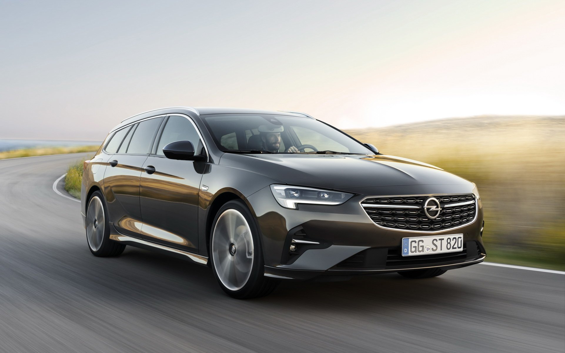 Nuova Opel Insignia Station Wagon Sports Tourer 2020 restyling