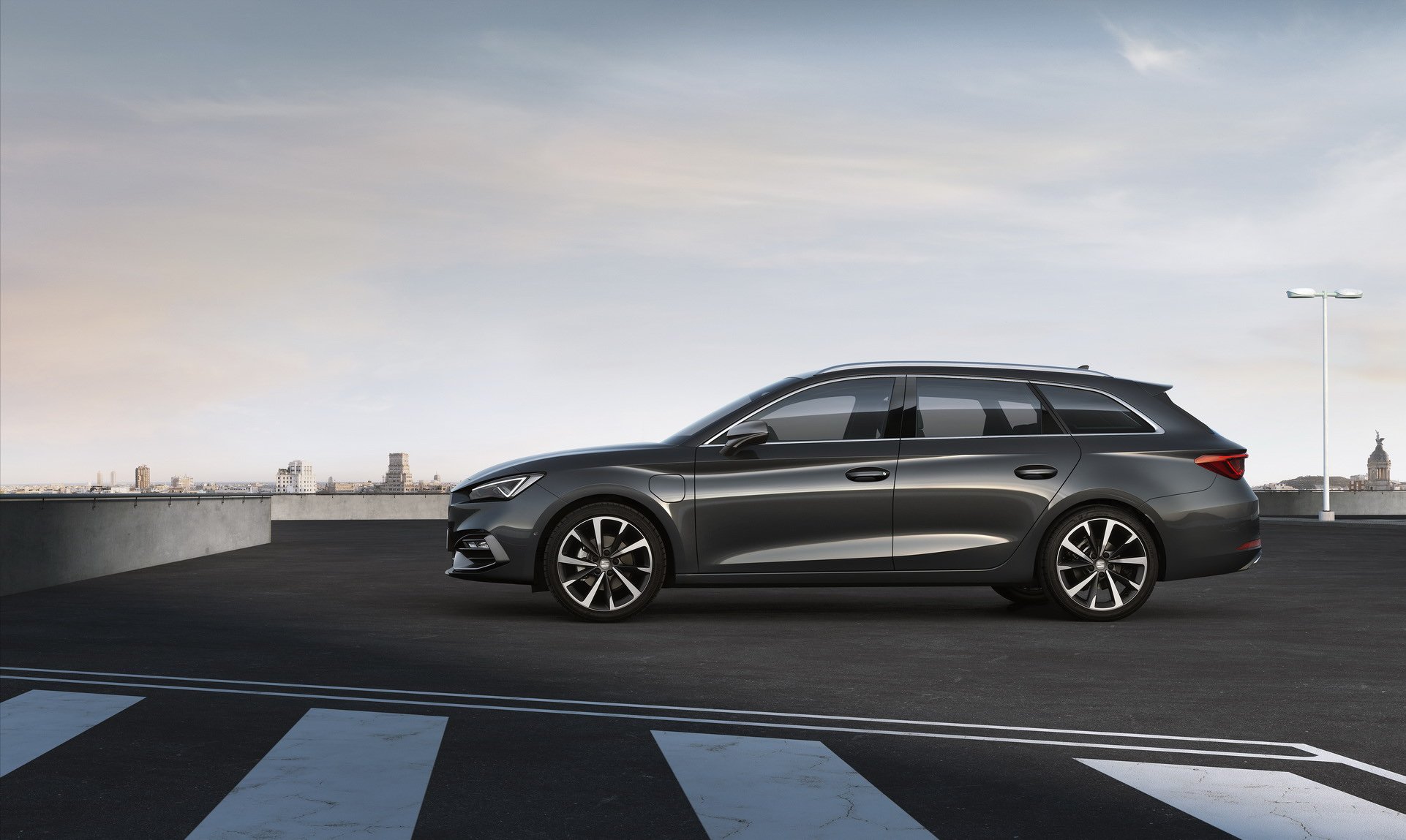 Immagine Fiancata nuova Seat Leon Sportstourer 2020