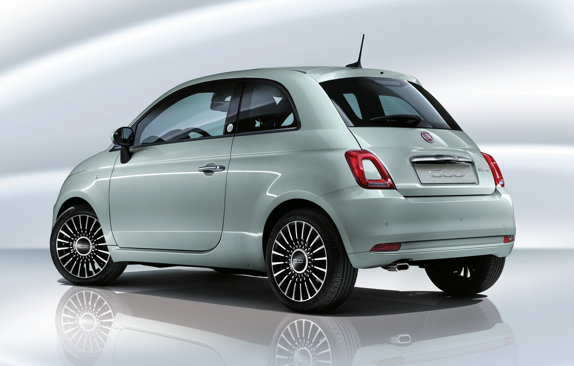 Nuova Fiat 500 Hybrid 2020 color verde rugiada