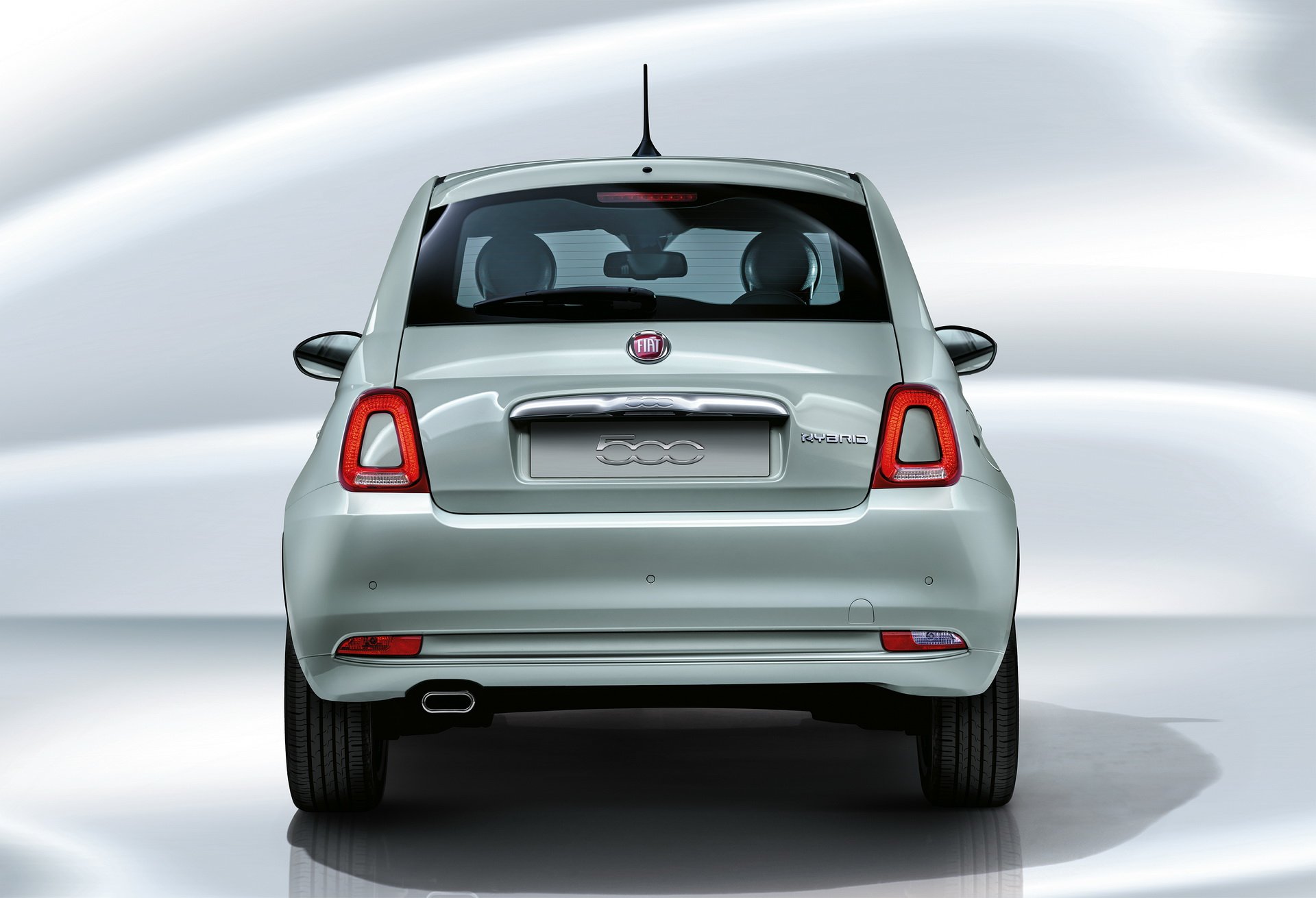 Posteriore nuova Fiat 500 Hybrid 2020 color verde rugiada