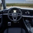 Foto interni nuova Volkswagen Touareg R Ibrida 2020