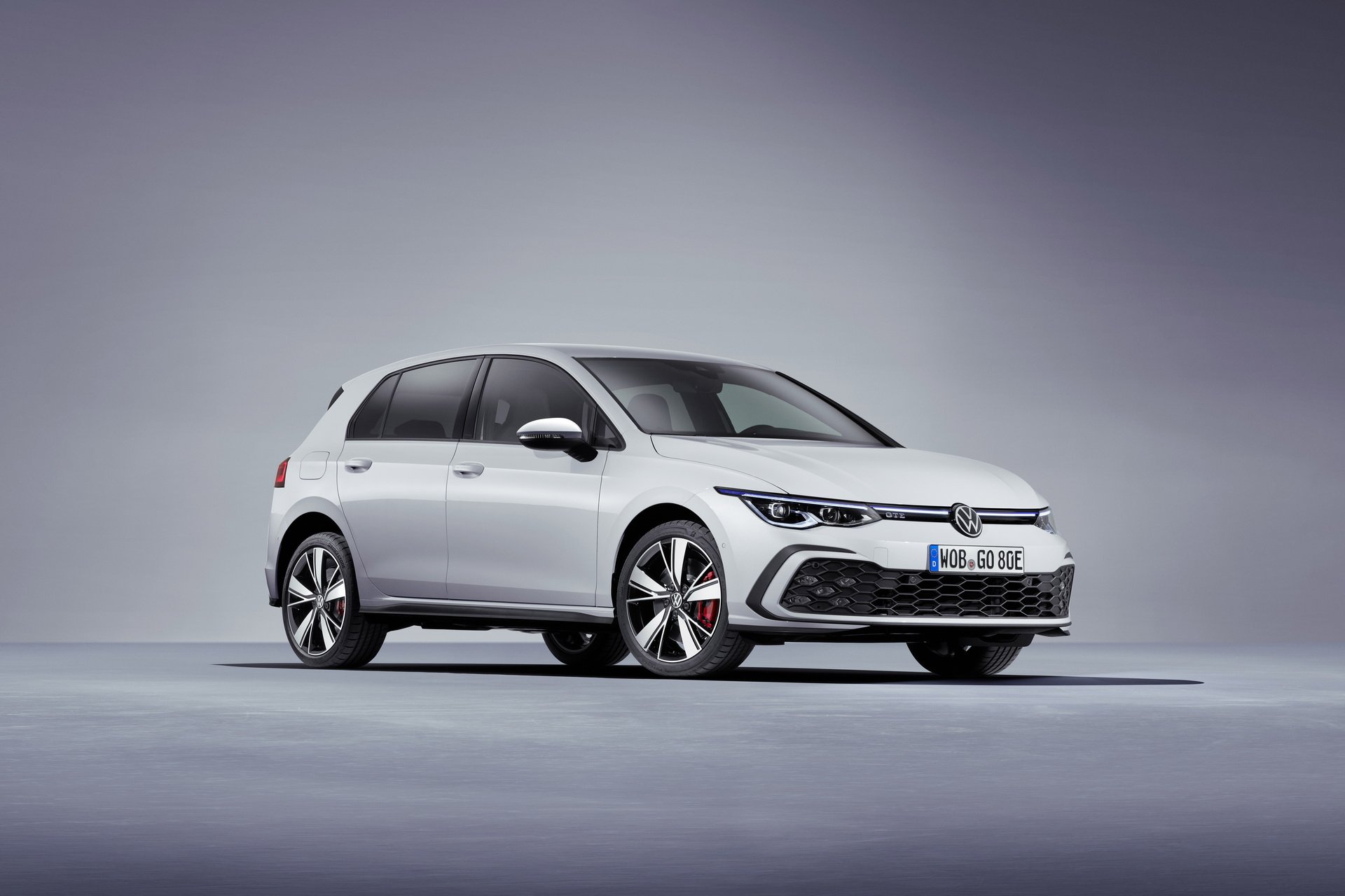 Nuova Volkswagen Golf 8 GTE Ibrida
