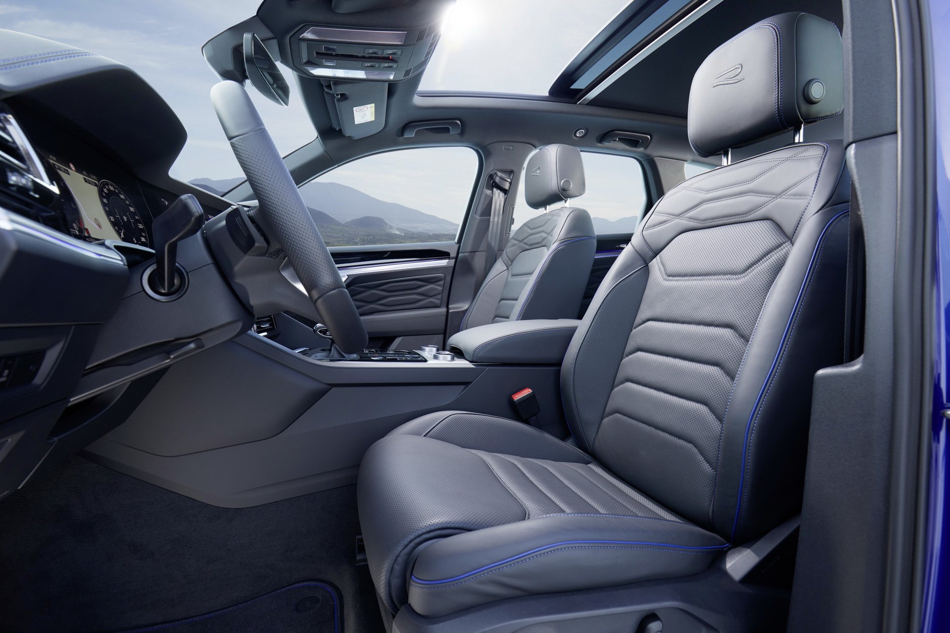 Sedili nuova VW Touareg R Ibrida