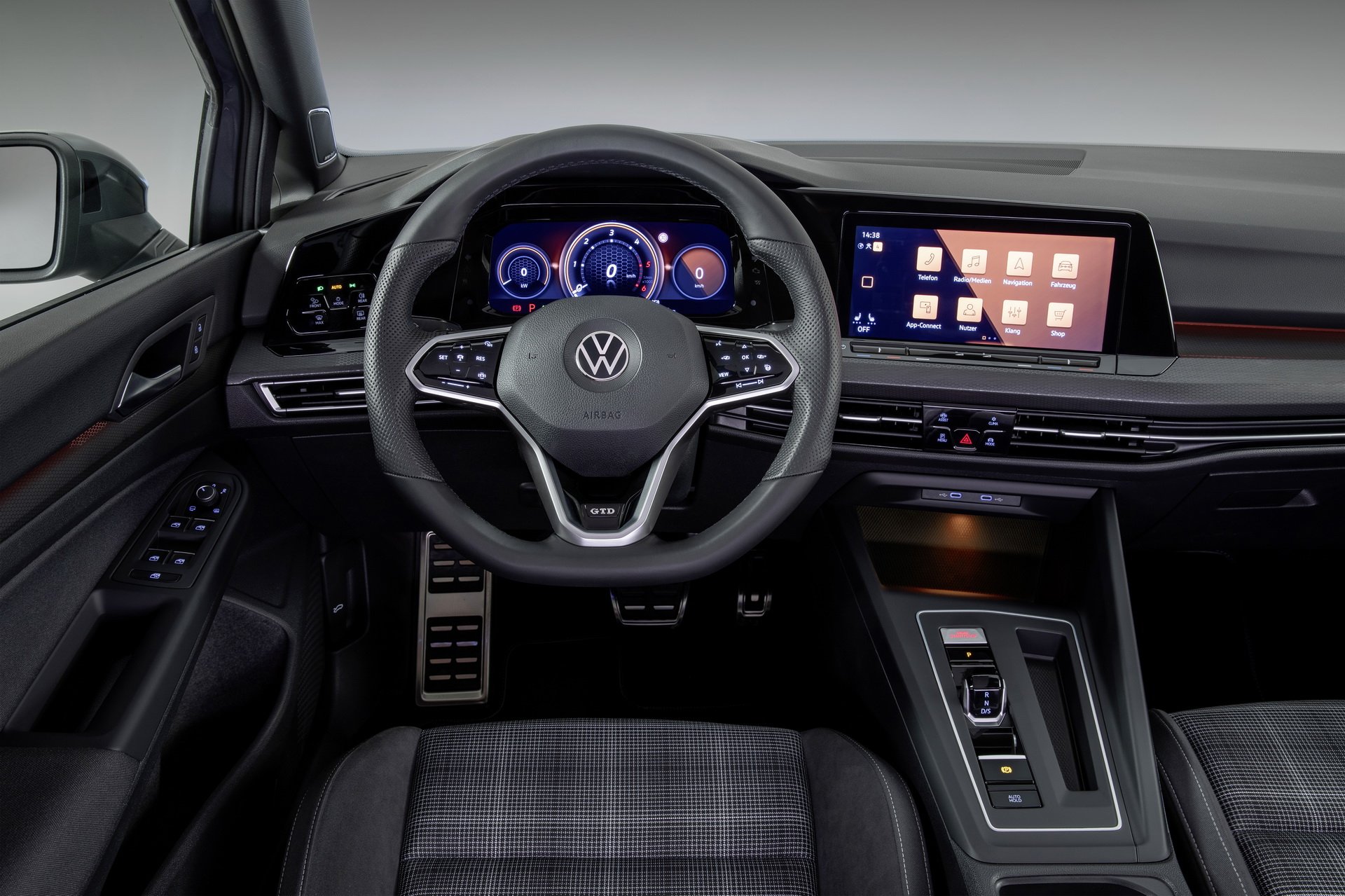 Volante nuova VW Golf 8 GTD 2020