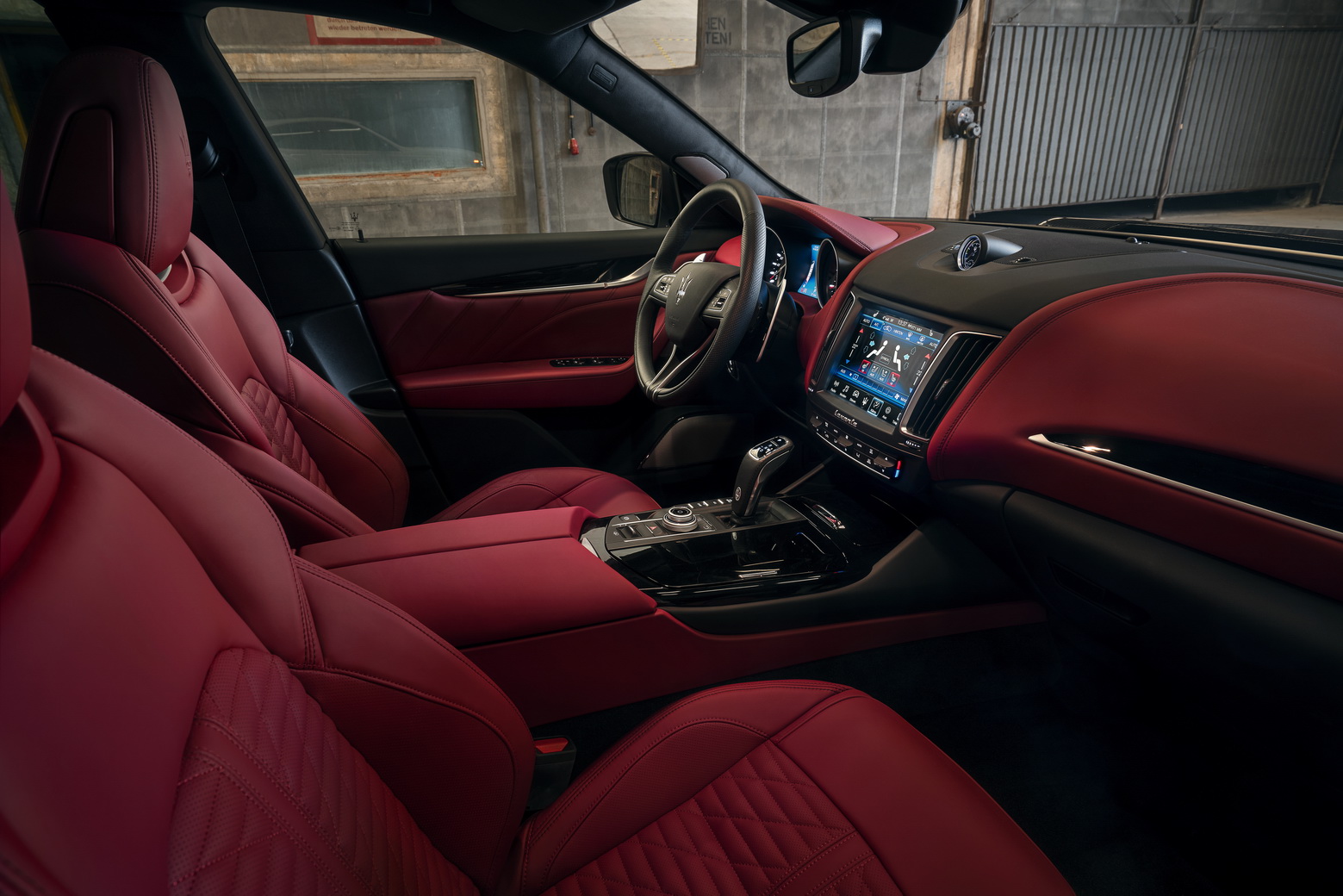 Immagine interni Nuova Maserati Levante Trofeo 2020 da 624 cv