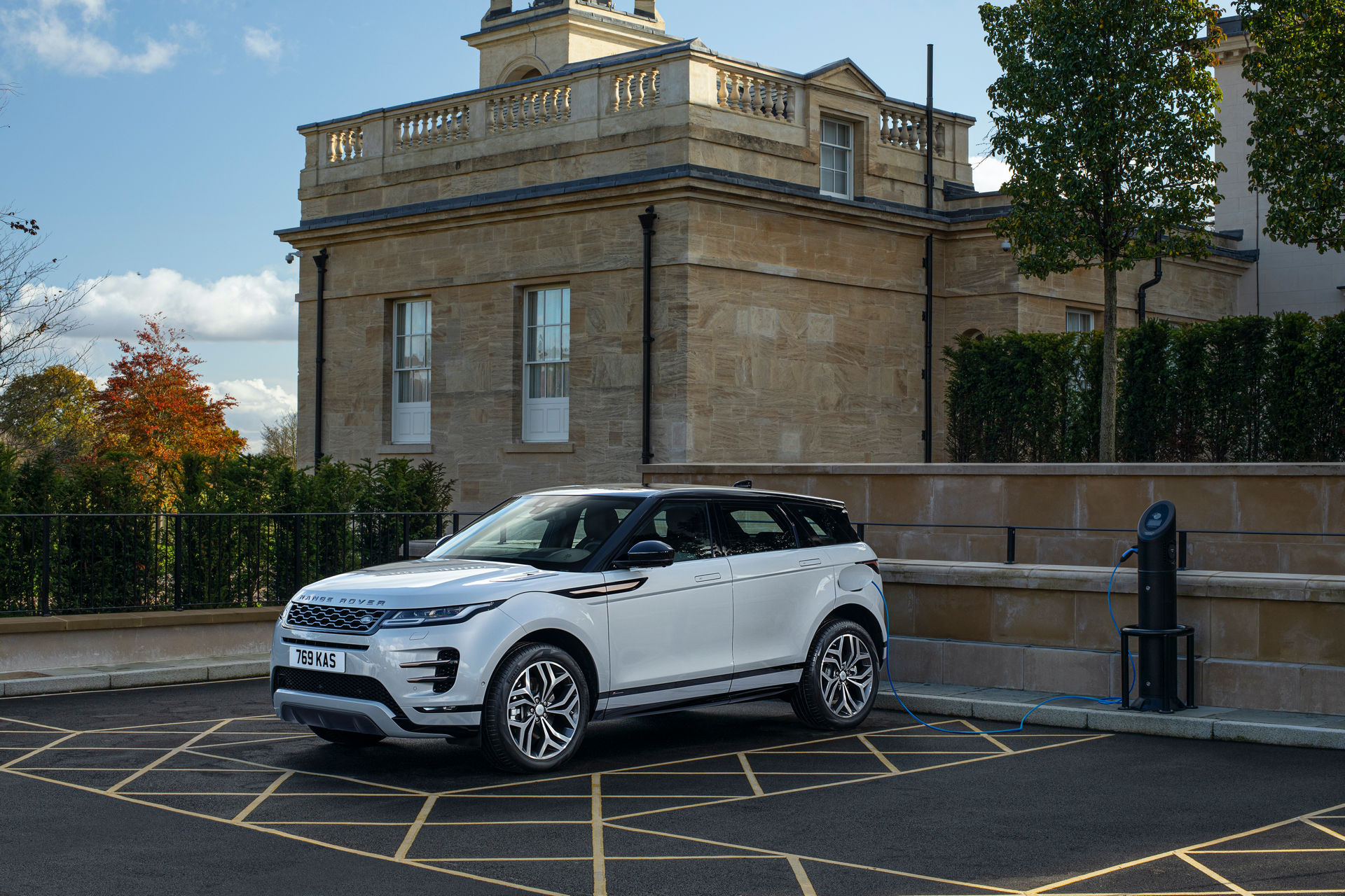 Nuova Range Rover Evoque autonomia e prezzo