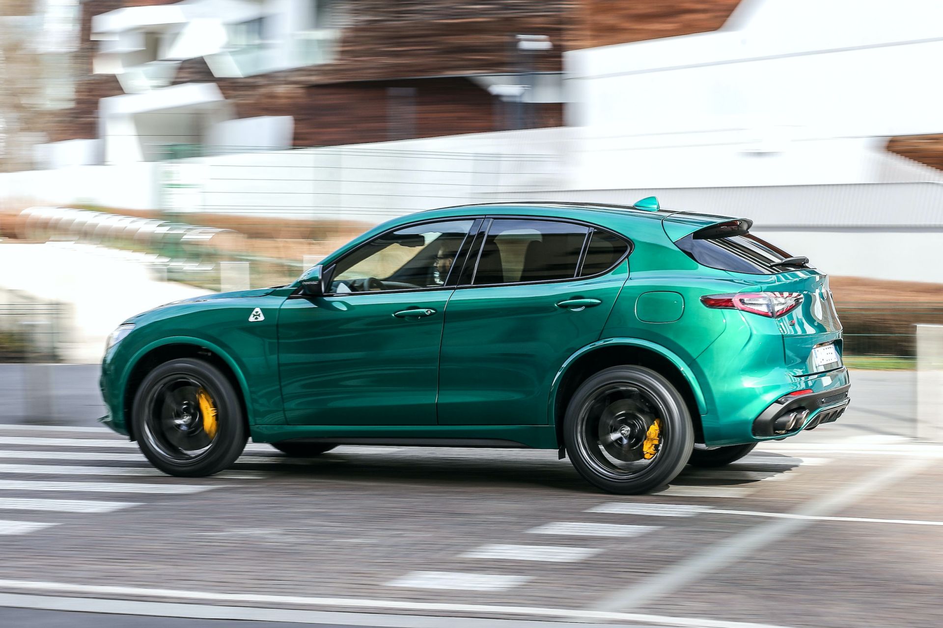 Immagine Fiancata Nuovo Alfa Romeo Stelvio Quadrifoglio 2020