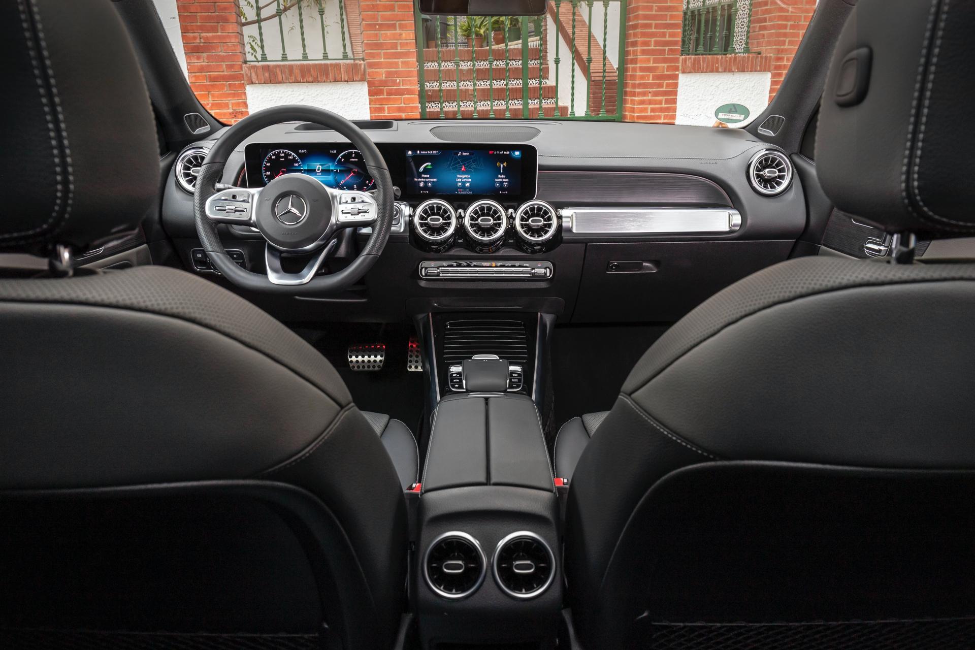 Immagine interni nuovo Mercedes GLB