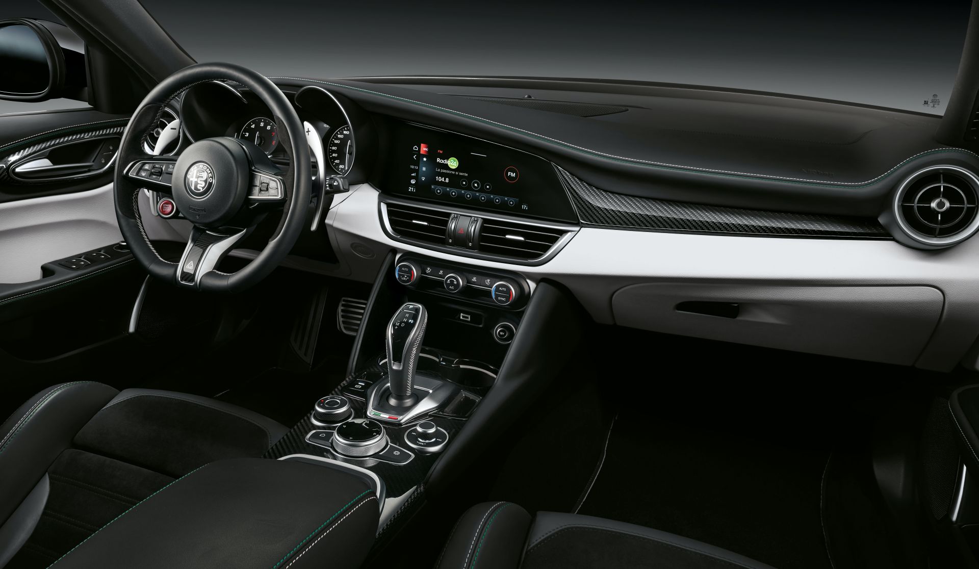 Immagini Interni Giulia e Stelvio Quadrifoglio