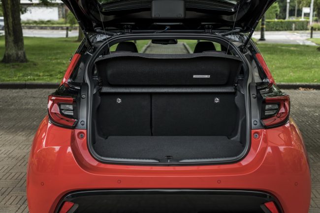 Bagagliaio nuova Toyota Yaris 2020 Bagagliaio nuova Toyota Yaris 2020