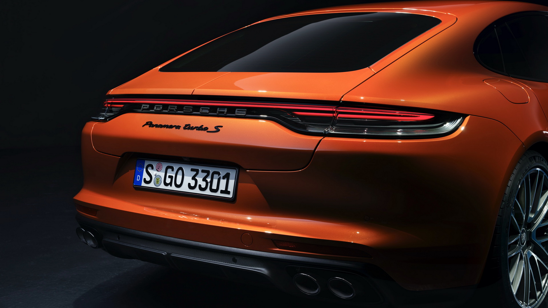 Immagine posteriore nuova Porsche Panamera 2021